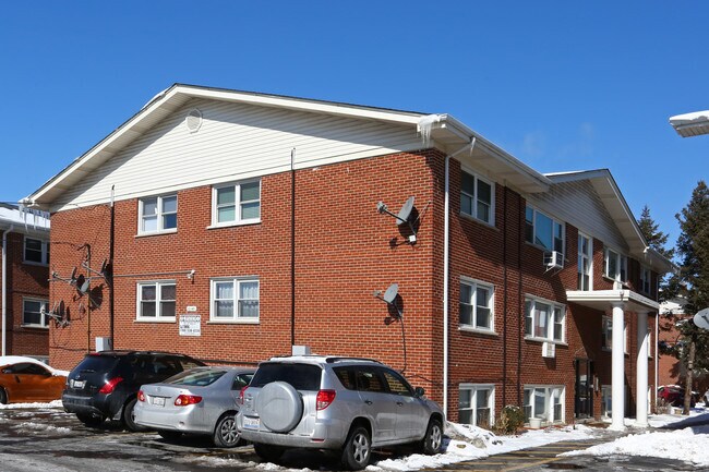 Foto del edificio - 10145 Hartford Ct