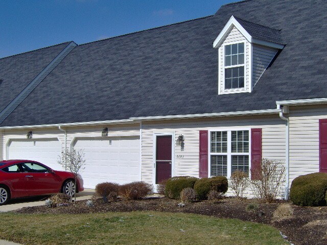 Foto principal - 66 High Point Dr