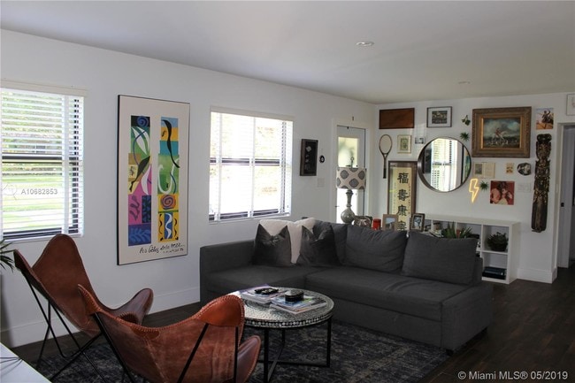Building Photo - 5941 SW 48th St