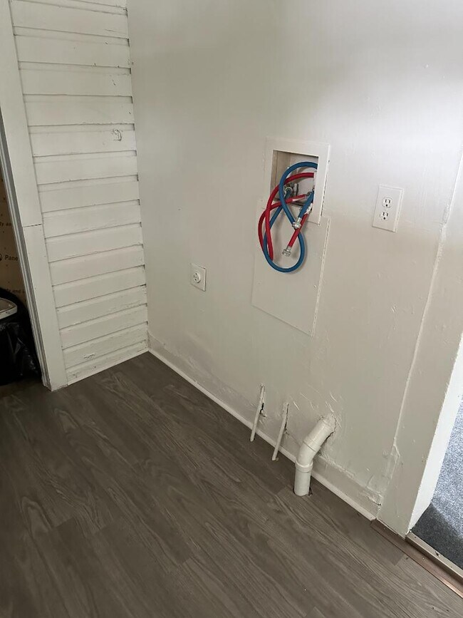 Foto del edificio - 1135 Jamison Ave SE