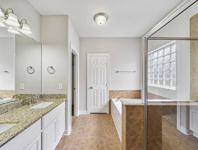 Building Photo - 21707 Venture Park Dr