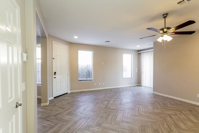 Building Photo - 41368 N Yorktown Trail