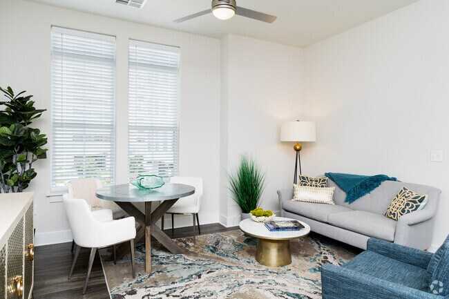 2 habitaciones, 2 baños - 970 pies cuadrados - Harrison - Sala de estar - Opus Select