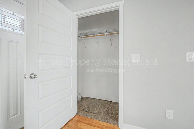 Photo - 5803 Poplar St House