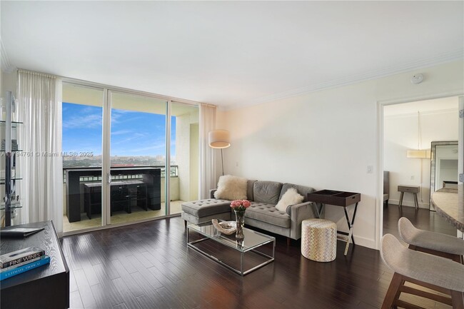 Foto del edificio - 3350 SW 27th Ave