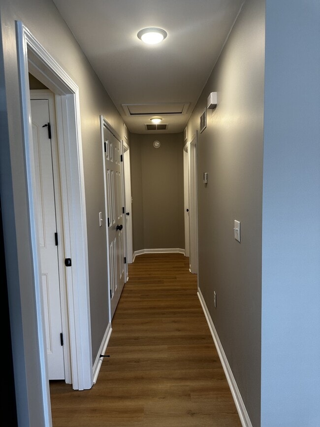 Building Photo - 137 Hickman St