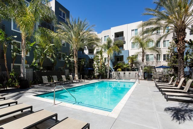 Avalon Warner Place - Apartments in Woodland Hills, CA | Westside Rentals