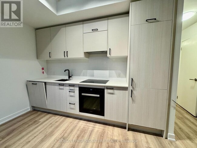 Building Photo - 1 Quarrington Lane