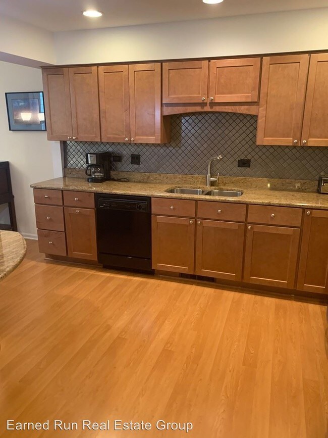 Building Photo - 2 br, 2.5 bath House - 5439 Ashbrook Pl