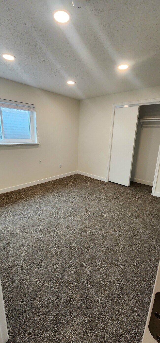 Bed 1 - 8746 S 1440 W
