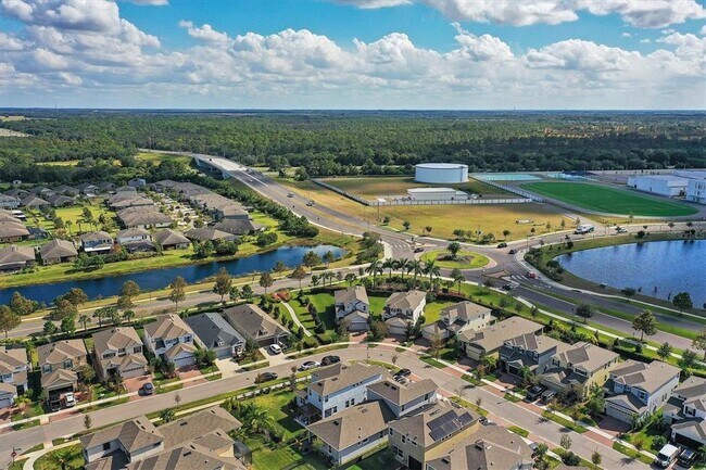 Building Photo - 6151 Voyagers Pl