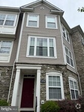 Building Photo - 21752 Ascot Ct