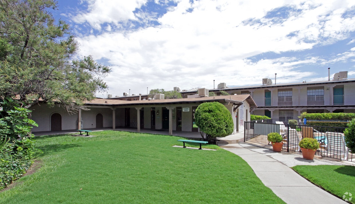 Building Photo - Monterrey East & Vista Sierra Apartments