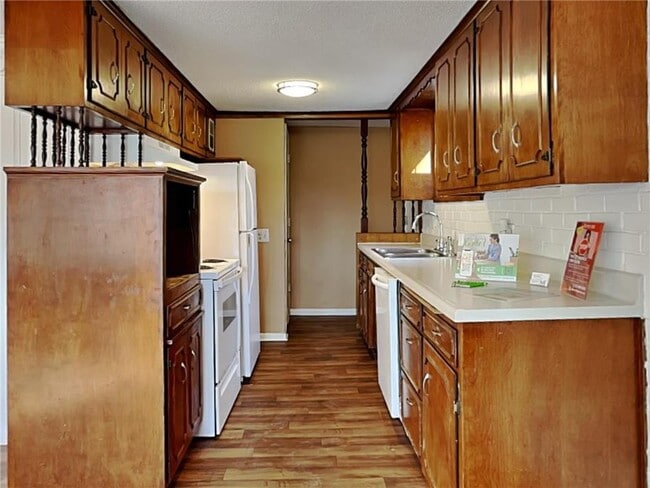 Building Photo - 2910 Louisiana Ave N