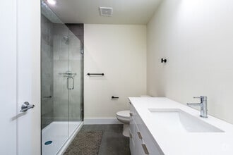 Studio - 398SF - Bathroom - The Gotham