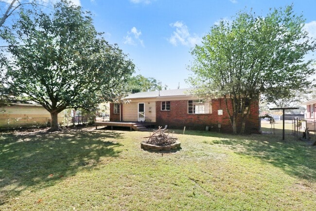 Foto del edificio - 1711 Rose St