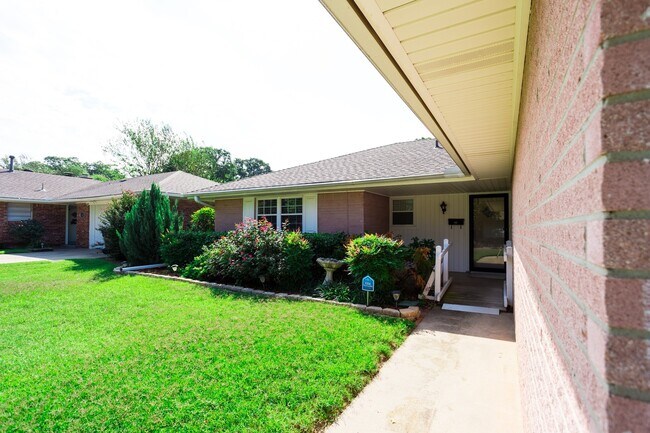 Foto del edificio - Beautiful home in Lake Park addition in Be...