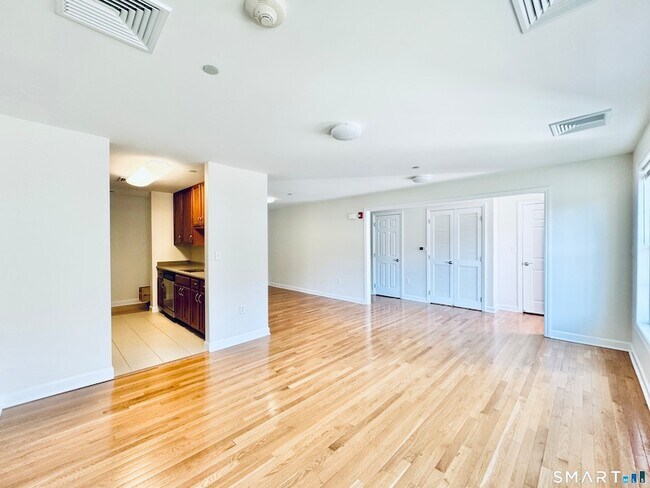 Foto del edificio - 7 Birch Drive