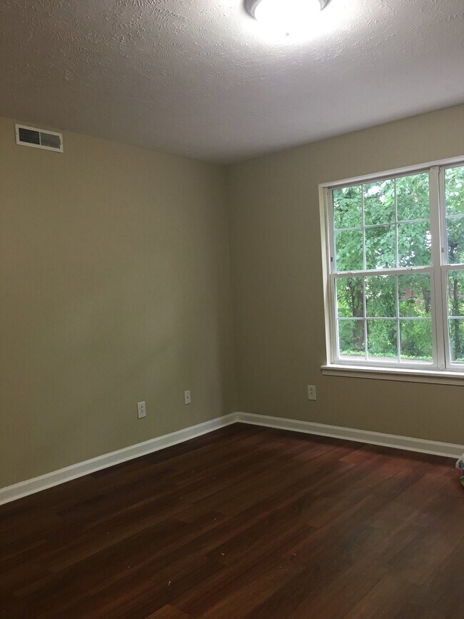 Foto del edificio - 3854 H NORTHEAST DRIVE