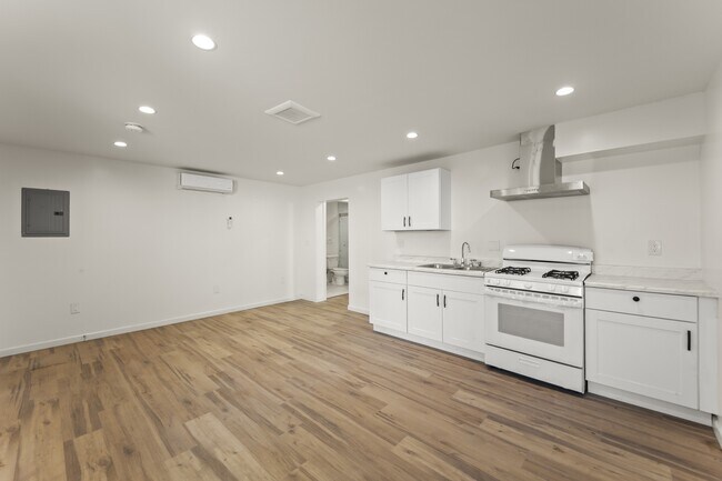 Foto del edificio - 701 1/4 N Avenue 50
