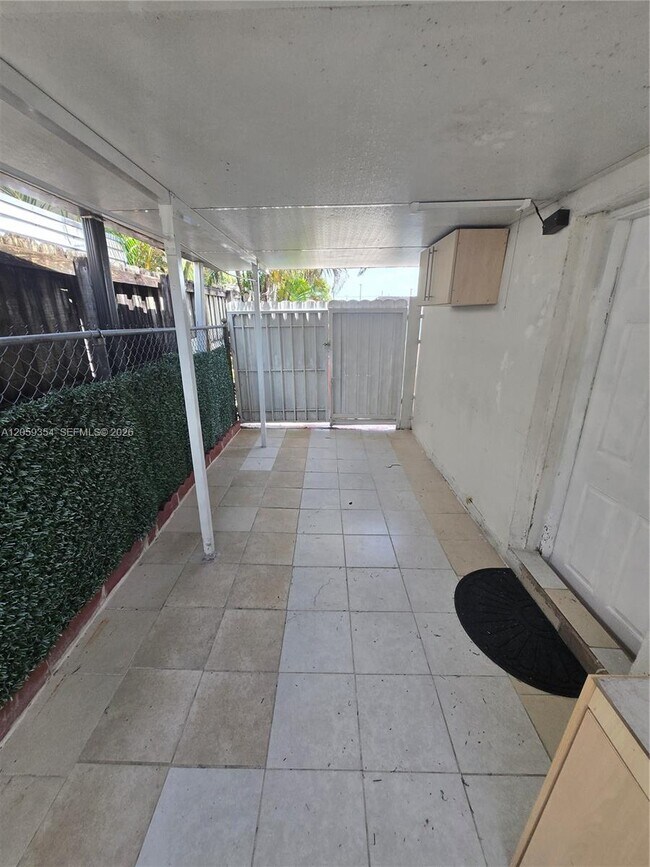 Foto del edificio - 7930 NW 174th Terrace
