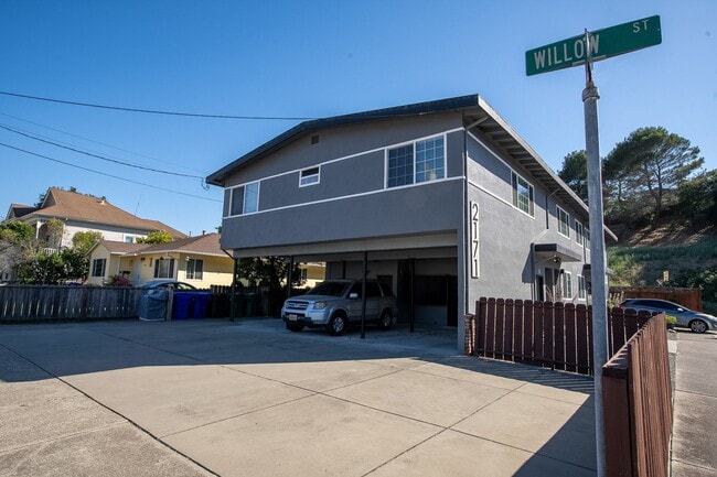 Building Photo - 2171 Peach St