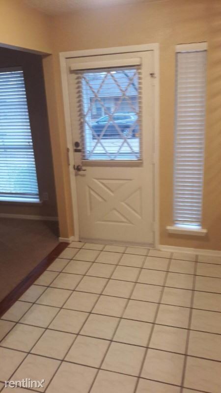 Building Photo - 3 br, 2 bath House - 8814 Deerwood Dr.