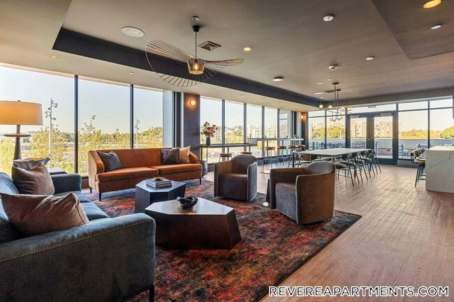 Building Photo - 62 Boylston St