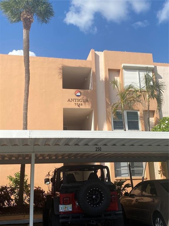 Foto del edificio - 7560 Bay Island Dr S