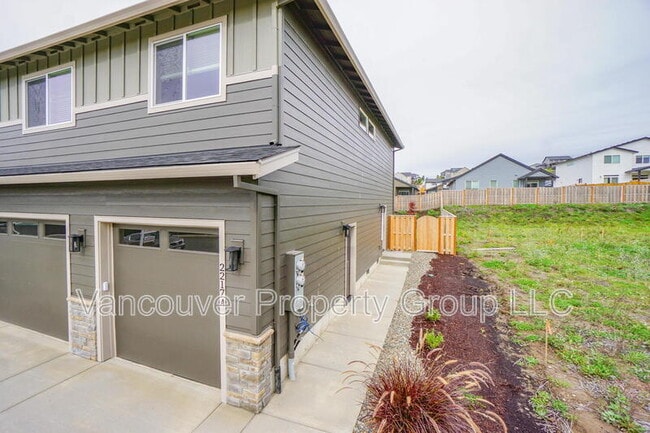 Foto del edificio - 2217 E Juniper Cir