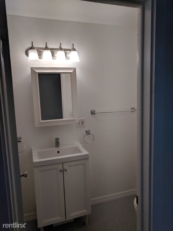 Building Photo - 1 br, 1 bath Apartment - 1617 Red Hill Rd