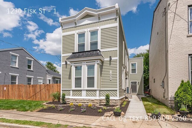 Building Photo - 1230 Fisk St