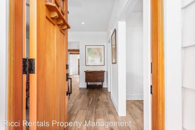 Foto del edificio - 4 br, 2 bath House - 447 South Grand