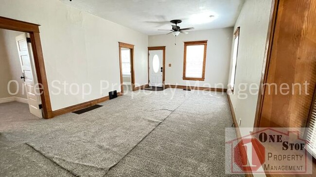 Foto del edificio - Adorable 3 Bedroom, 1 Bathroom in Independ...