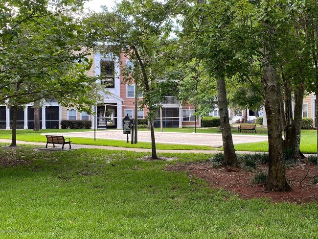 Foto del edificio - 8550 Touchton Rd