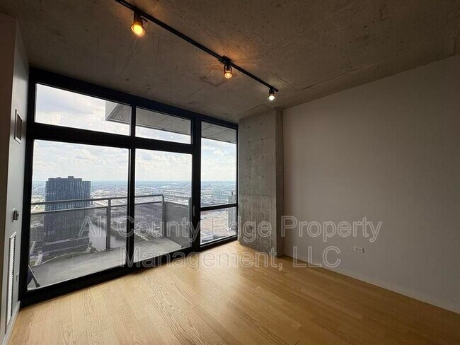 Foto del edificio - 235 W Van Buren St