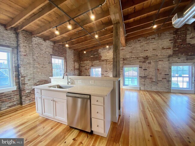 Foto del edificio - 401 Princess Anne St