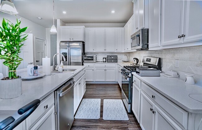 Foto del edificio - 138 Eagle Wood Dr
