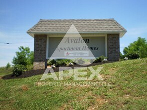 Building Photo - 1305 Avalon Dr