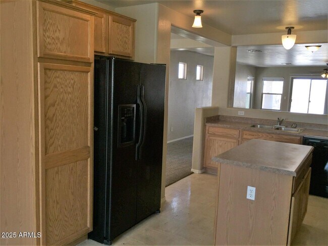 Foto del edificio - 307 S Carter Ranch Rd