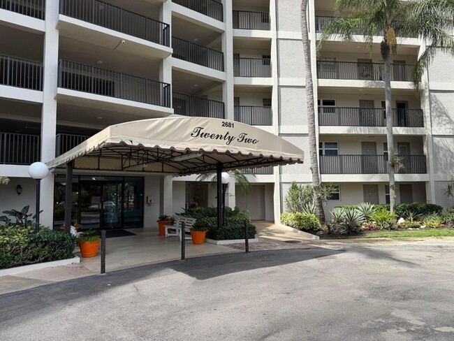 Foto del edificio - 2681 S Course Dr