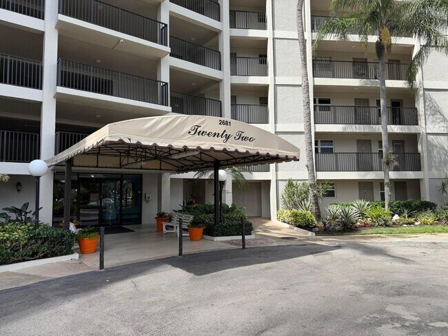 Building Photo - 2681 S Course Dr