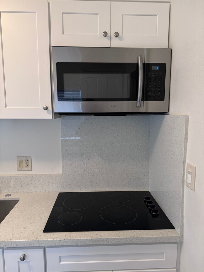 APPLICENCES - 2874 W 8th St