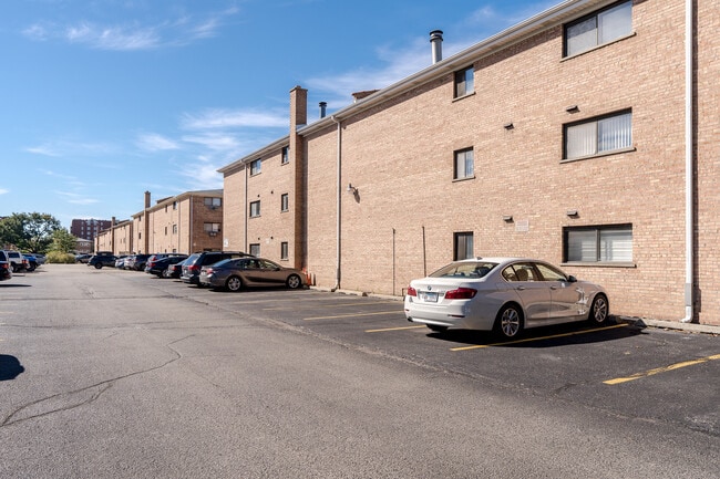 Building Photo - 5365 N Delphia Ave