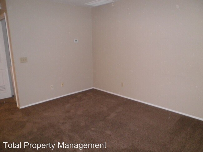 Building Photo - 1 br, 1 bath Apartment - 1093 N Cherry #1
