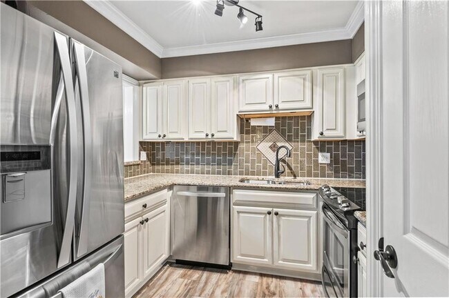 Foto del edificio - 500 Lake Marina Dr