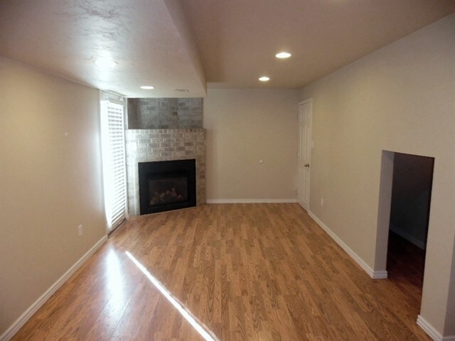 Building Photo - 373 W 2200 N