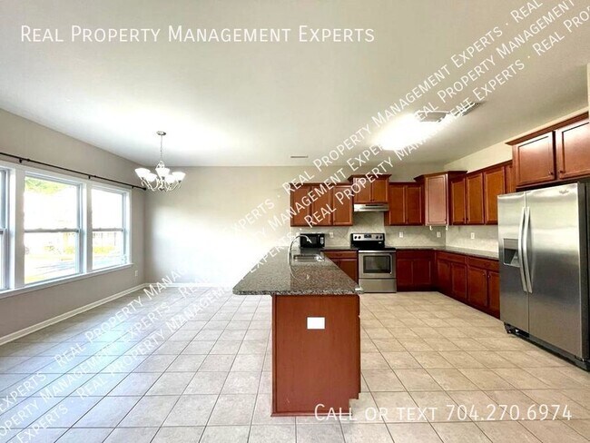Foto del edificio - Beautiful 3BR/2.5BA home in Statesville!