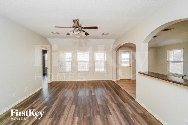 Building Photo - 339 Primrose Way