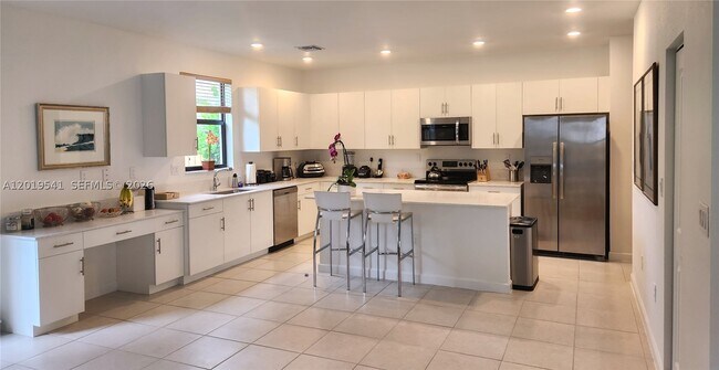Building Photo - 24400 SW 119th Ave